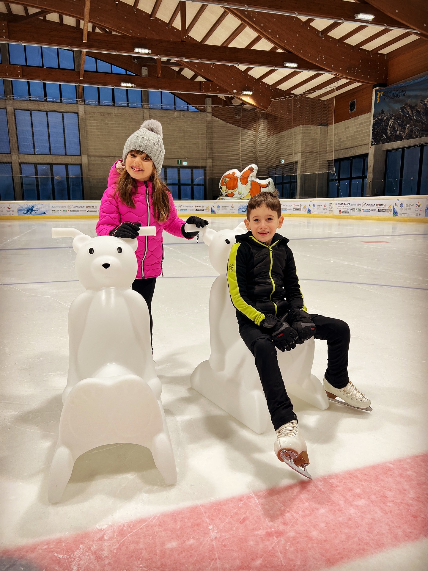 ⛸ Pronto a metterti in gioco sul ghiaccio? 🎊 Le nostre lezioni di pattinaggio sono…